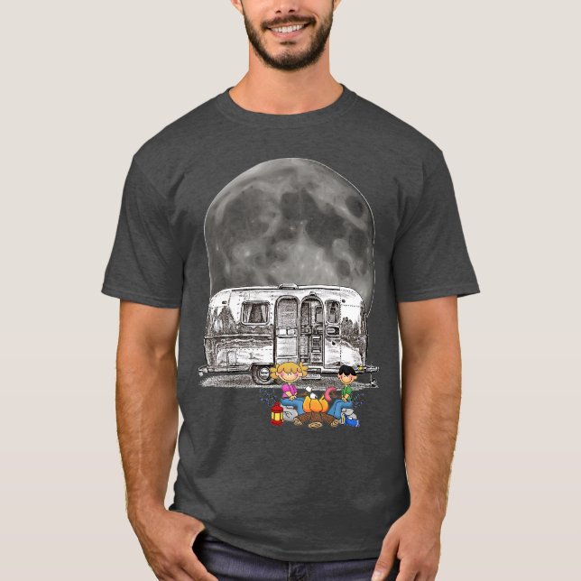 Camping out in an Airstream under the Moonlight T-Shirt (Vorderseite)