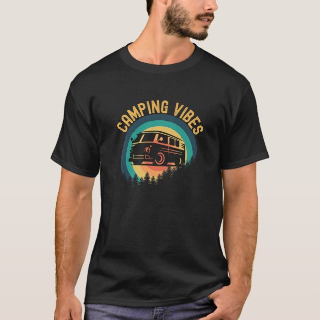 Camping Vibes Retro Travel Van Camper Evergreen Tr T-Shirt (Vorderseite)