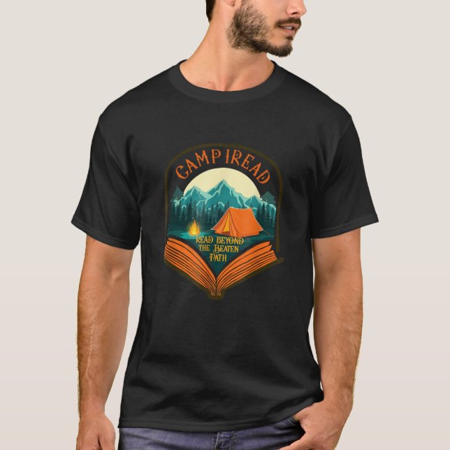 Campiread Read Jenseits des Campings Beaten Path S T-Shirt (Vorderseite)