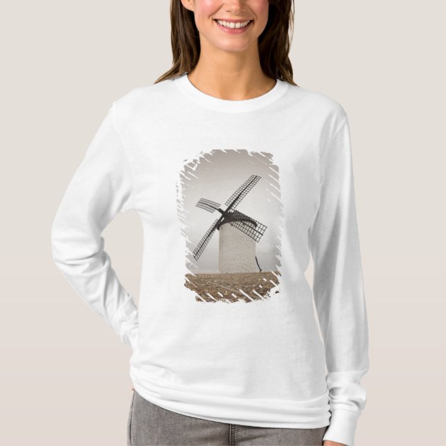 Campo de Criptana, antike Windmühlen von La Mancha T-Shirt (Vorderseite)