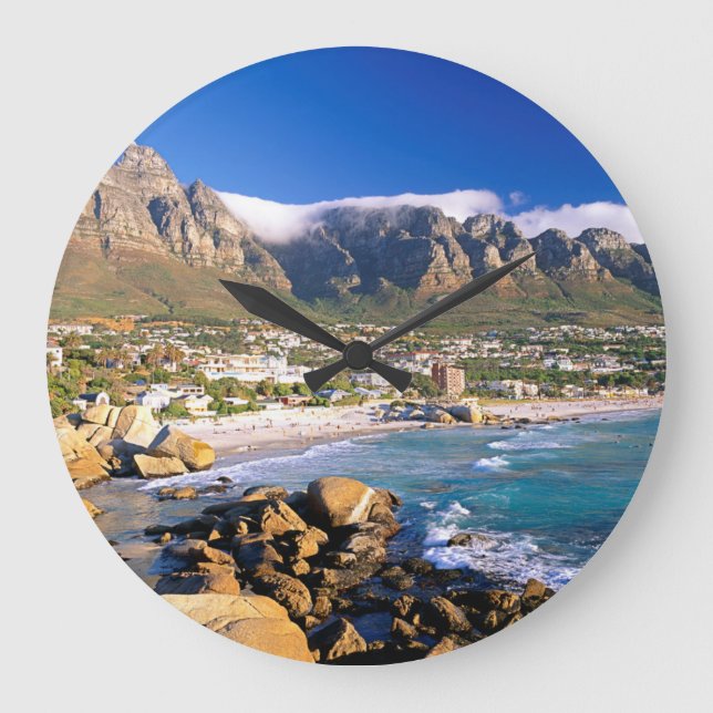Camps Bay Beach und die Zwölf Apostel Range Große Wanduhr (Vorderseite)