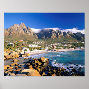 Camps Bay Strand und die Twelve Apostles Bergkette Poster