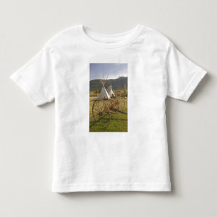CANADA, British Columbia, Enderby. Tepees Kleinkind T-shirt