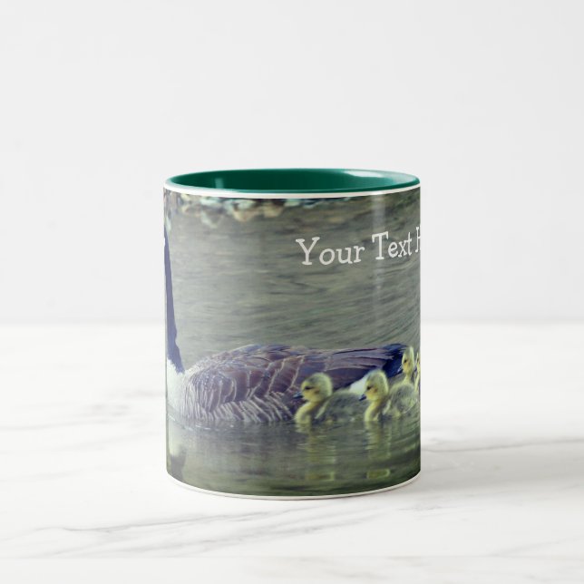 Canada Gänse Mama Babies Wildlife Personalisiert Zweifarbige Tasse (Mittel)