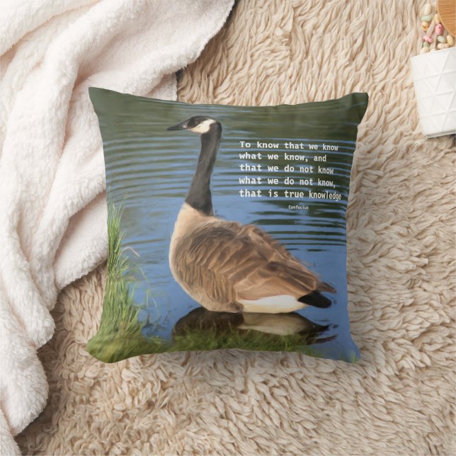 Canada Goose Confucius Knowledge Quote  Kissen (Decke)