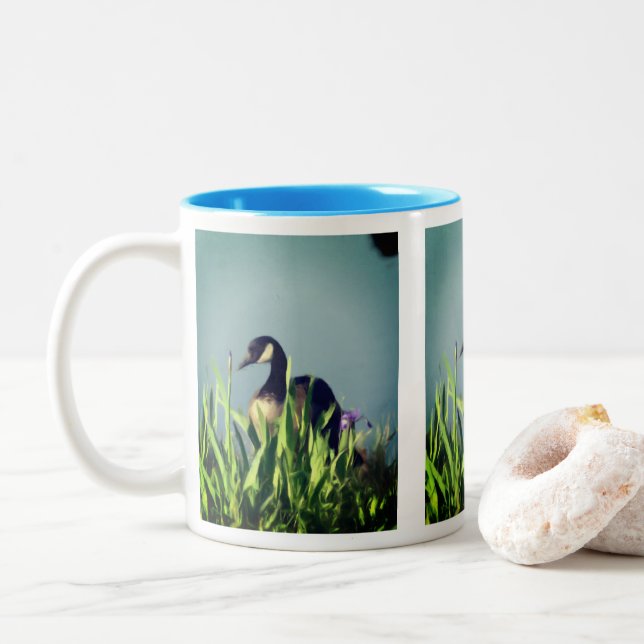 Canada Goose Irises 1 Nature Art Zweifarbige Tasse (Mit Donut)