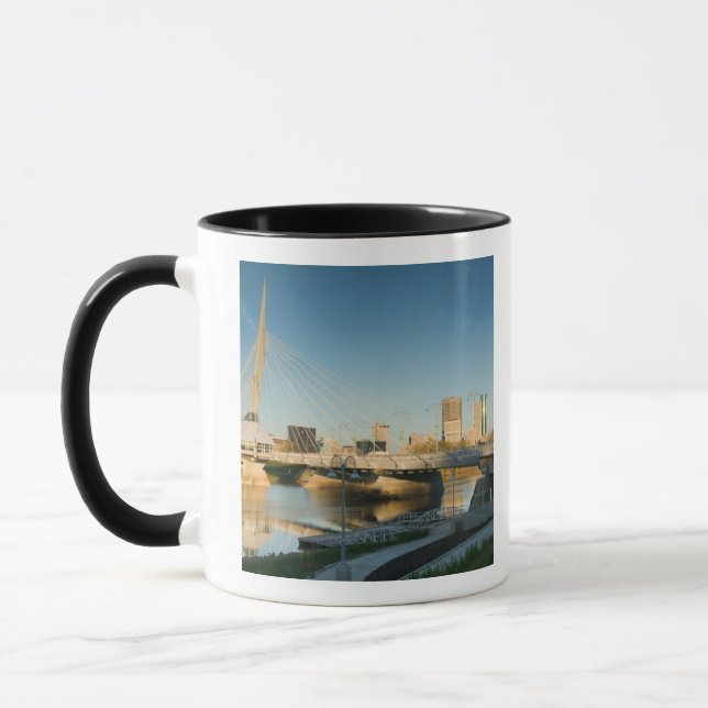 CANADA, Manitoba, Winnipeg: Esplanade Riel Tasse (Links)