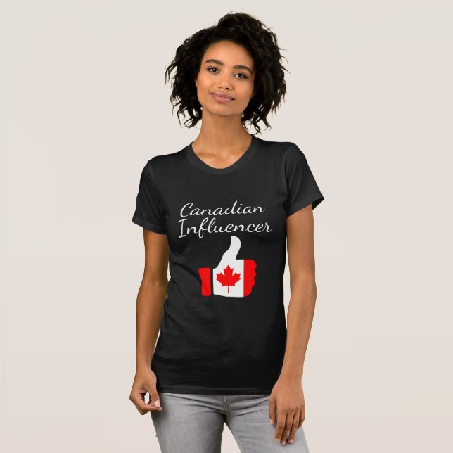 Canadian Influencer hält den Leuchtturm hoch T-Shirt (Vorne ganz)