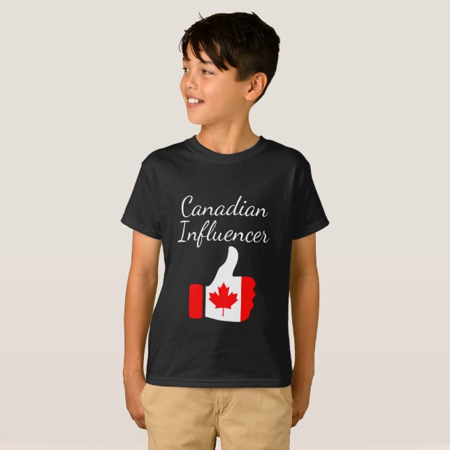 Canadian Influencer hebt den Lighthouse-Weg auf T-Shirt (Vorne ganz)