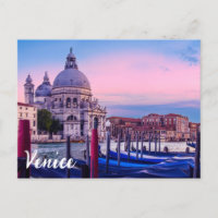 Canal Grande mit Gondeln und Kirche in Venedig