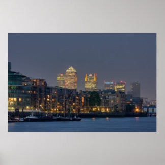 Canary Wharf und Docklands in Dusk Poster