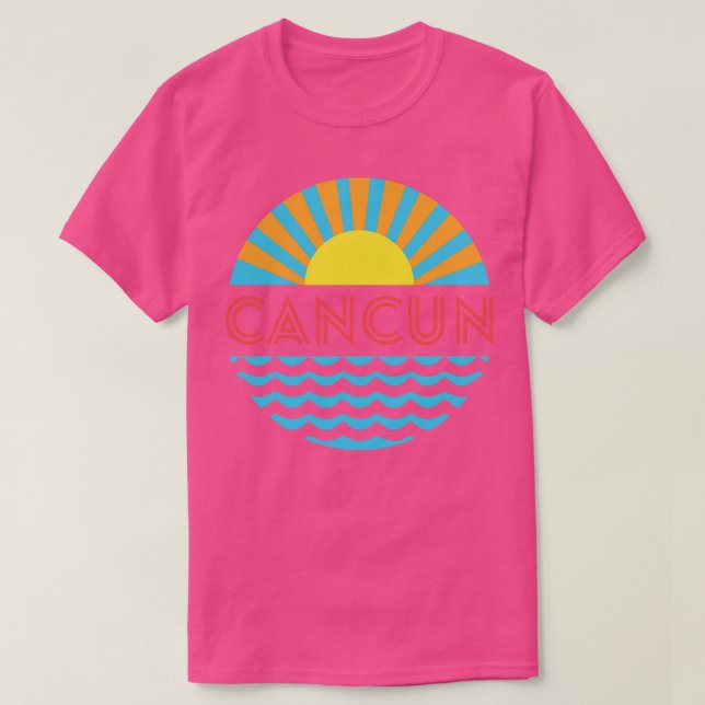 Cancun Beach Sun and Waves T-Shirt (Design vorne)
