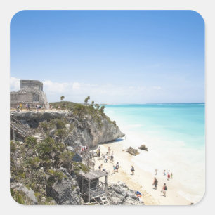 Cancun, Quintana Roo, Mexiko - Ruinen auf einem Hü Quadratischer Aufkleber