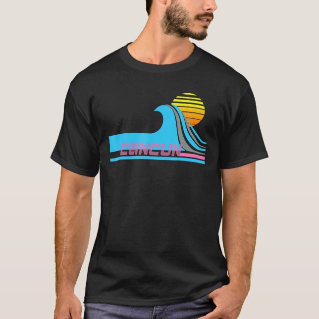 Cancun Retro 80er Style Surf T-Shirt (Vorderseite)