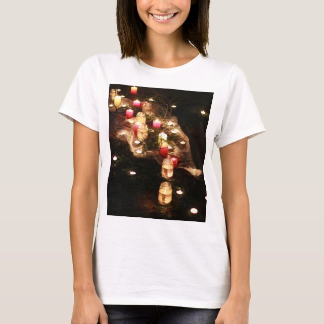 Candlelight Glow Women's T - Shirt - Anpassbar (Vorderseite)