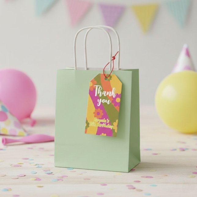 Candy bag labels for Daisy Rainbow birthday  Geschenkanhänger (Von Creator hochgeladen)