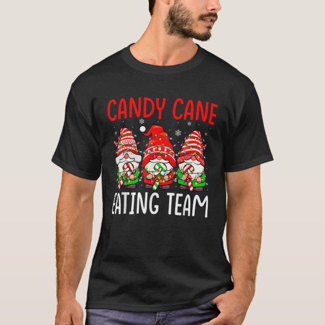 Candy Cane Eating Team Christmas Three Gnomes Love T-Shirt (Vorderseite)