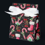 Candy Canes und Christmas Strumpfs Geschenkschachtel<br><div class="desc">Rett das Packpapier und verwende stattdessen diese kleine Geschenkboxen.</div>