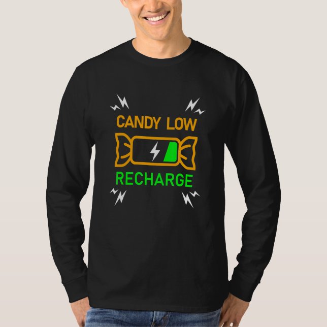 Candy Low Recharge Halloween Trick oder Treat Grap T-Shirt (Vorderseite)