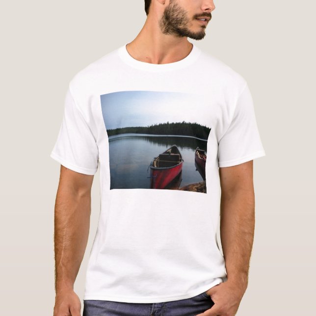 Canoeing in Kanada T-Shirt (Vorderseite)