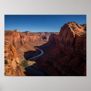 Canyon Majesty: Gewundener Fluss durch rote Felskl Poster