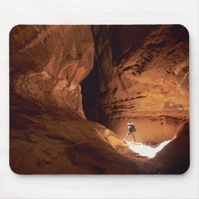 Canyoneer erleuchtet in der Tiefe eines engen Mousepad (Vorne)