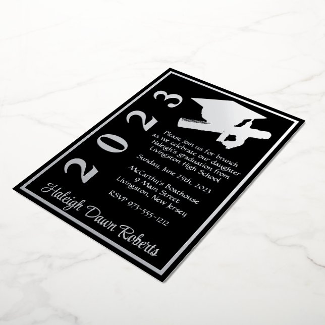 Cap & Diploma, Black & Silver Abschluss Folieneinladung (Gedreht)