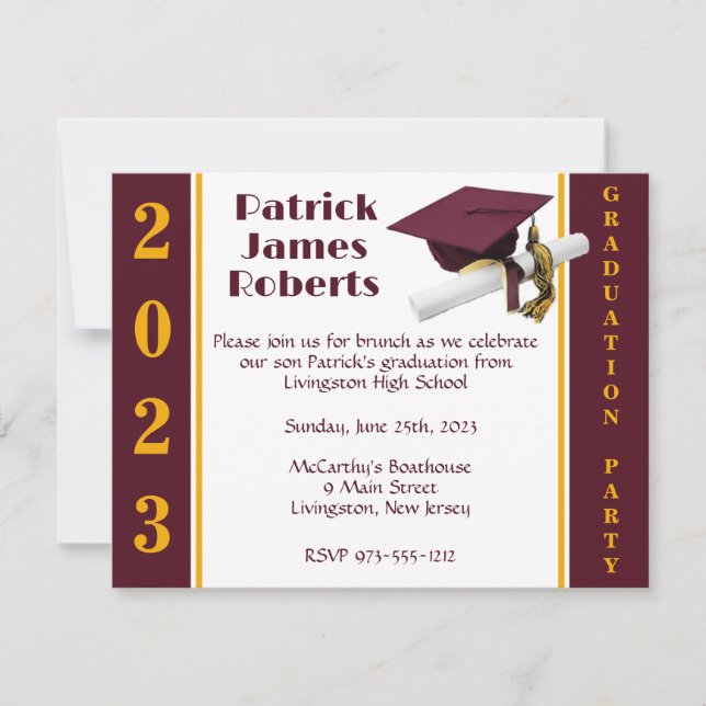 Cap & Diploma, Maroon & Gold Abschluss Einladung (Vorderseite)