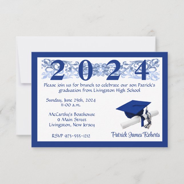 Cap & Diploma, White & Royal Blue Abschluss Einladung (Vorderseite)