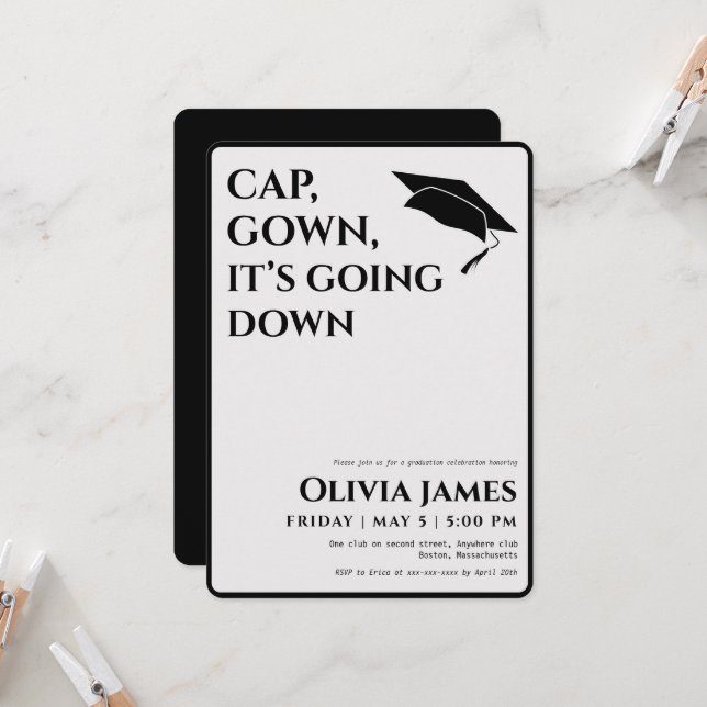 Cap gown es geht mit lustiger Abschlussfeier Einladung (Vorderseite/Rückseite Beispiel)
