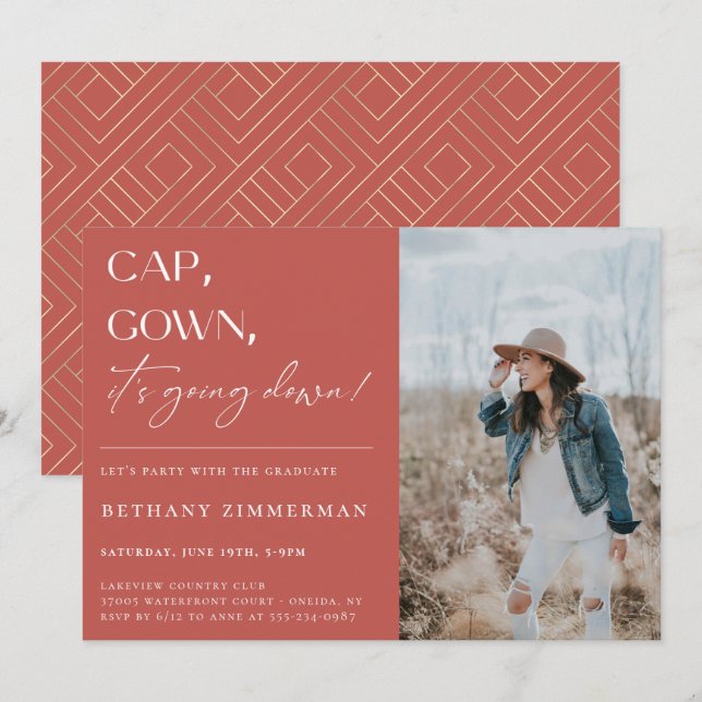 Cap Gown Es geht zur Absolventen-Party Einladung (Vorne/Hinten)