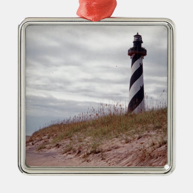 Cape Hatteras Lighthouse Ornament Aus Metall (Vorne)