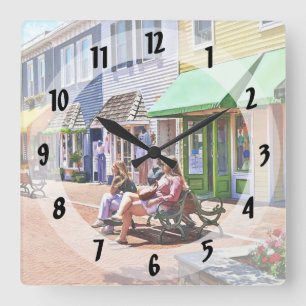 Cape May NJ - Ein angenehmer Nachmittag im Einkauf Quadratische Wanduhr