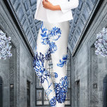 Capri Blue Vintag Botanical Floral Leonbience Leggings<br><div class="desc">Ein helles Capri Blau auf weißem,  großen botanischen Blumenmuster aus Vintagen Blume.</div>