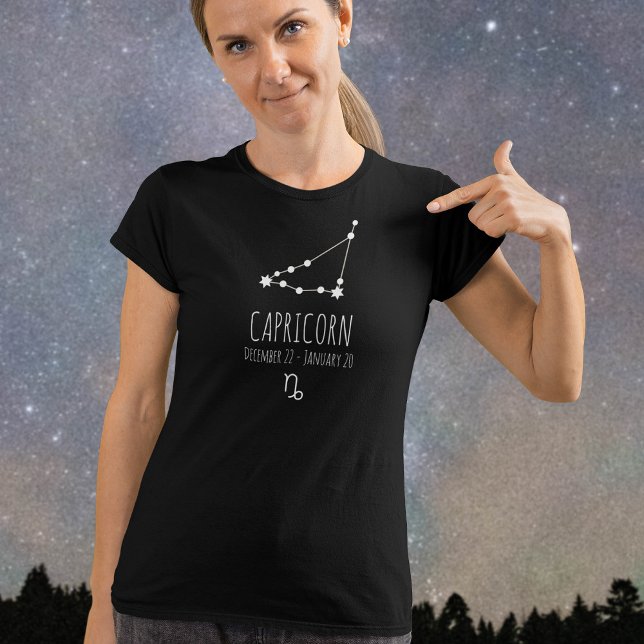 Capricorn | Personalisierte Sternbilder T-Shirt (Von Creator hochgeladen)