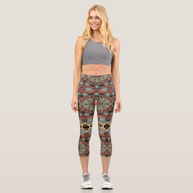 Capris, ein trendiger, vielfarbiger Stoffmuster Capri Leggings (Vorderseite)