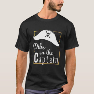 Captain Ehefrau Dibs auf dem Coolen Piratendesign T-Shirt