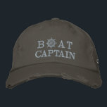 Captain Family Cruise Trip Custom Bestickte Baseballkappe<br><div class="desc">Show the world you enjoy sailing with this cute Boat Captain embroidered hat that you can customize. The design "BOAT" is set while the "CAPTAIN" can be change to "CREW" or designation you desire. Perfekt for yacht racing,  family cruise,  sailing and parties</div>