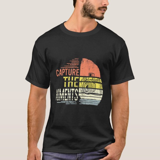 Capture the Moments Camera Fotografy. T-Shirt (Vorderseite)