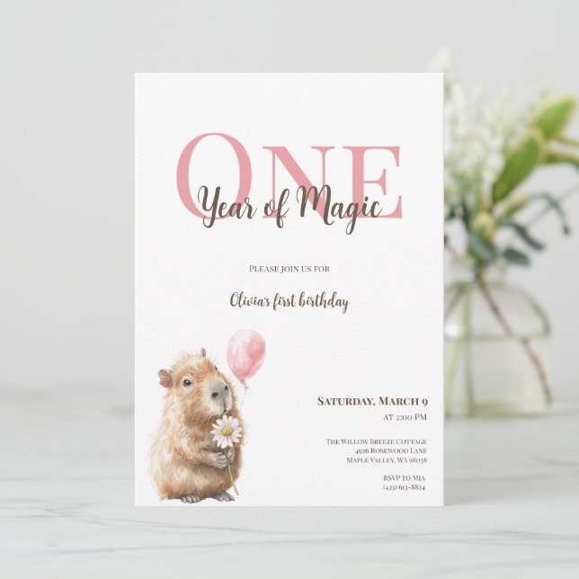 Capybara First Birthday Invitation • Woodland Girl (Stehend Vorderseite)