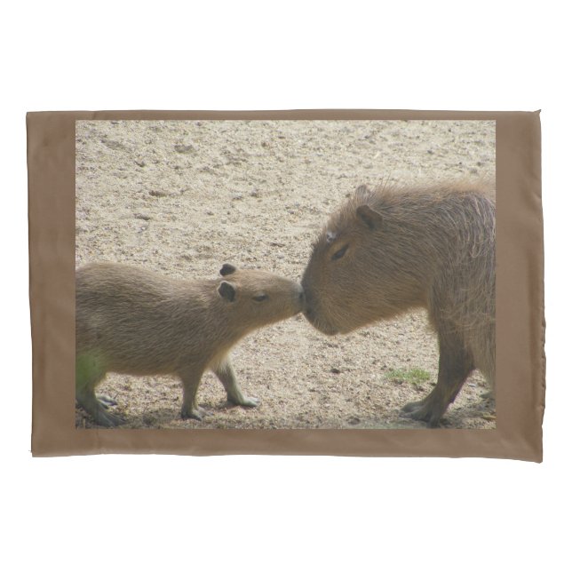 Capybara Mama und Baby Kissenbezug (Vorderseite)