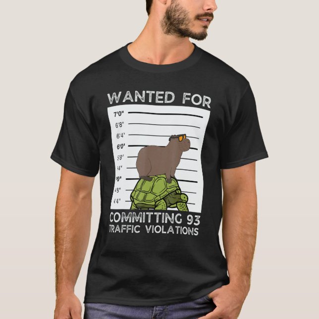 Capybara On Tortoise Wanted Mugshot T-Shirt (Vorderseite)