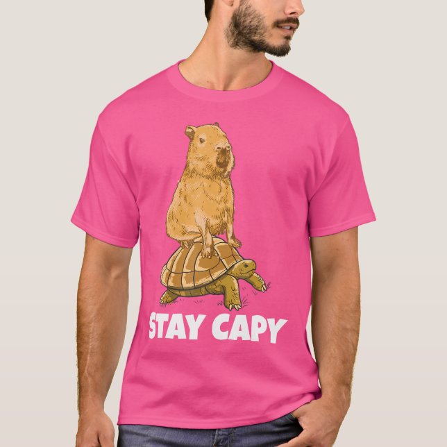 Capybara on Turtle Bleibe Capy T-Shirt (Vorderseite)