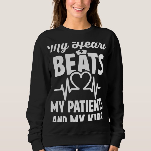 Cardiac Nurse Mom Cardiology My Heart Beats for Tw Sweatshirt (Vorderseite)