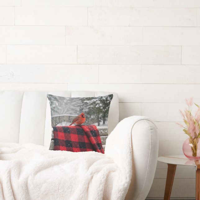 Cardinal On a Snowy Plaid Blanket Kissen (Liege)