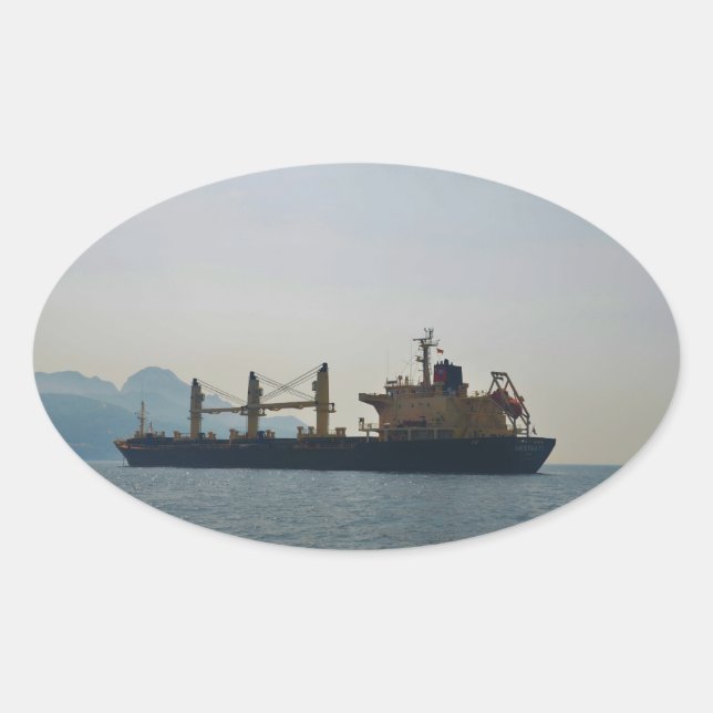Cargo Ship Andermatt Ovaler Aufkleber (Vorderseite)