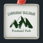 Carmanah Walbran Provincial Park Ornament Aus Metall<br><div class="desc">Der Carmanah Walbran Provincial Park ist ein luxuriös bewaldetes Heiligtum,  das zweifellos einer der bemerkenswertesten wilden Orte auf Vancouver Island ist. Carmanah Walbran ist Zuhause zu einigen der größten Fichtenbäume der Welt,  einige erreichen Höhen von über 95 Metern und leben für 800 Jahre oder länger.</div>