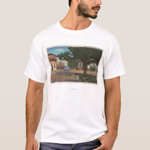 Carmel, CA - Straßen-Szene mit Bäumen und T-Shirt