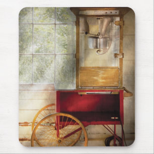 Carnie - Der Popcornwagen Mousepad