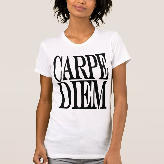 Carpe Diem lateinisches T-Shirt (Vorderseite)